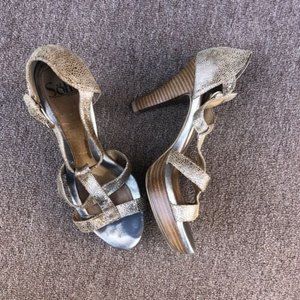 sofft gold metallic platform stiletto strappy sandals 9 M